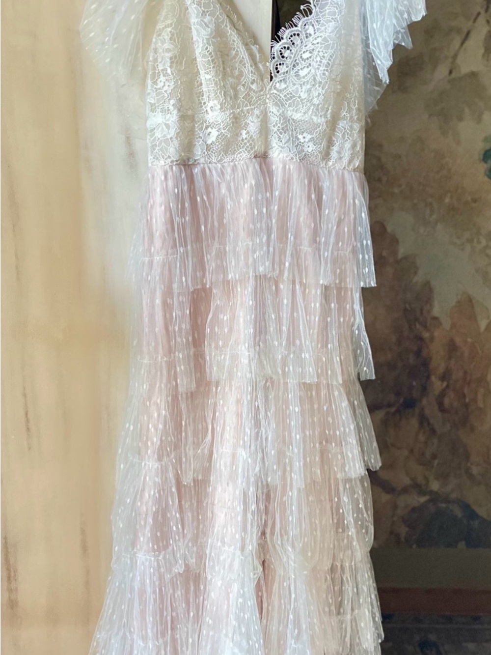 Watters Tiered Lace & Swiss Dot Wedding Dress, Custom Tulle Flutter Sleeves, 8 - Picture 4 of 15